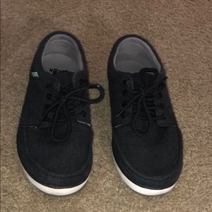 Men’s Sanuk casual shoes